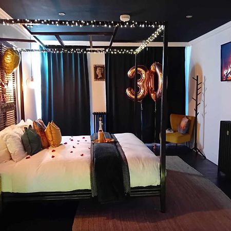 The Penny Black Apartment With Indoor Hot Tub Slamannan Exterior photo