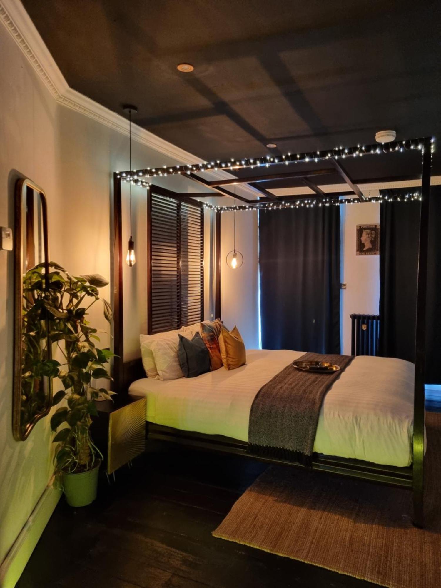 The Penny Black Apartment With Indoor Hot Tub Slamannan Exterior photo